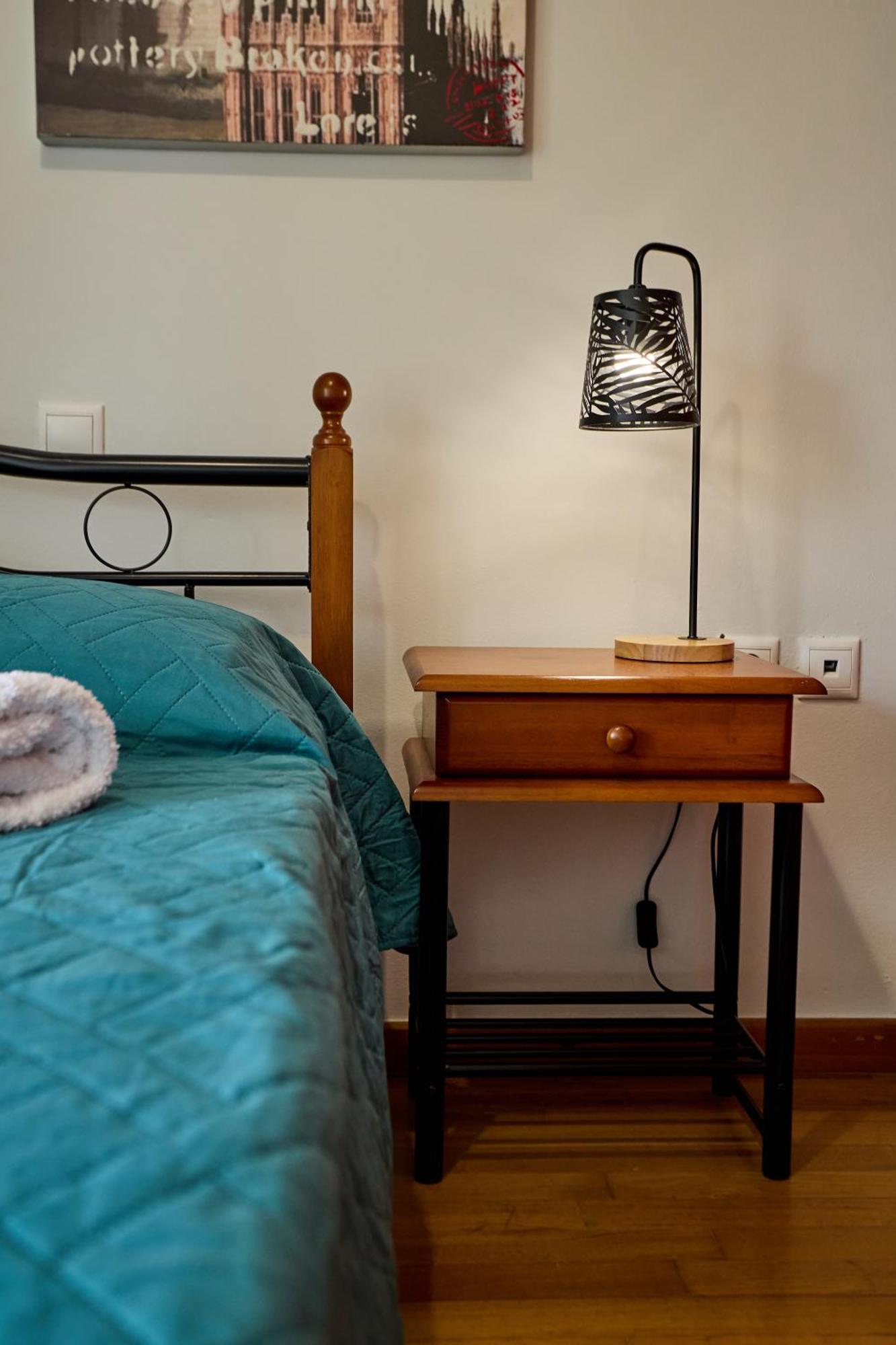 Chios Town Apartment - Heart Of Chios Town With 2 Minute Walk To The Beach ภายนอก รูปภาพ